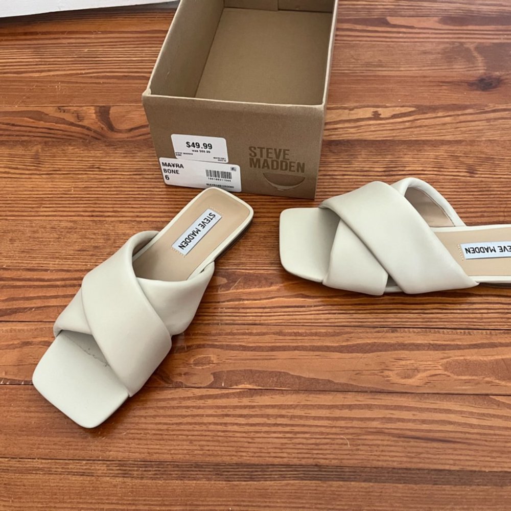 Steve Madden Mayra slide sandal in bone, size 6, square toe, flat - Picture 3 of 6